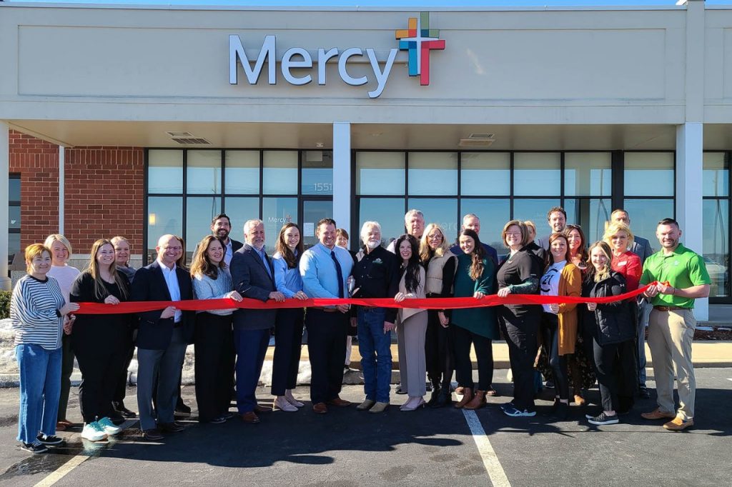 Community leaders joined Mercy leaders and caregivers to cut the ribbon in celebration of the opening of Mercy Clinic Primary Care – Waterloo Illinois Route 3.